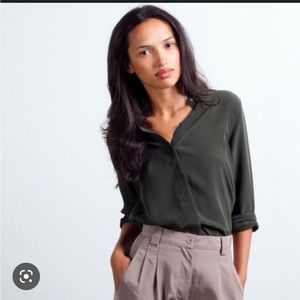 EUC Everlane Silk Band Collar